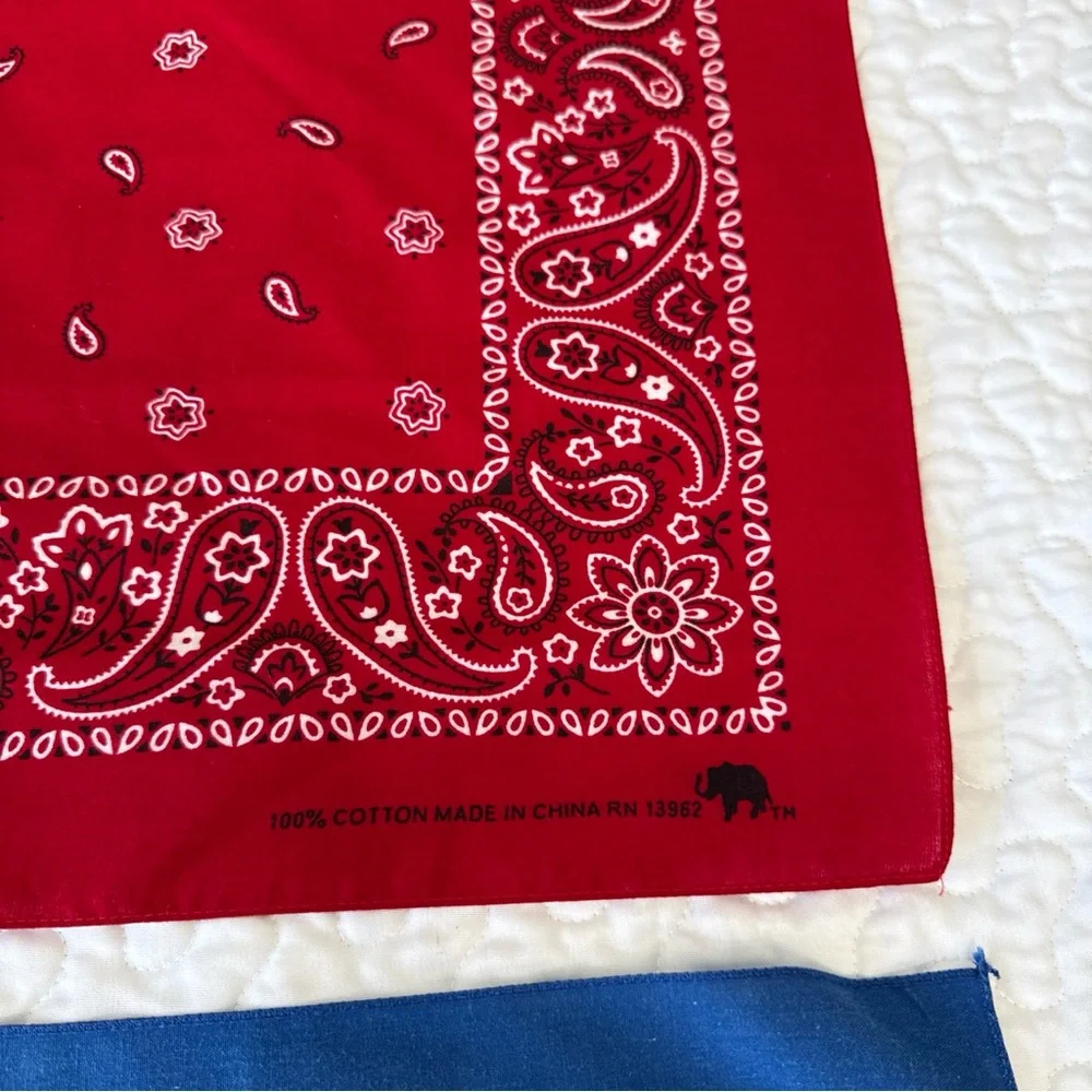 Lot of 16 VTG, Modern Handkerchiefs Bandana USA Flag RN 13960 Cotton Blend Paris